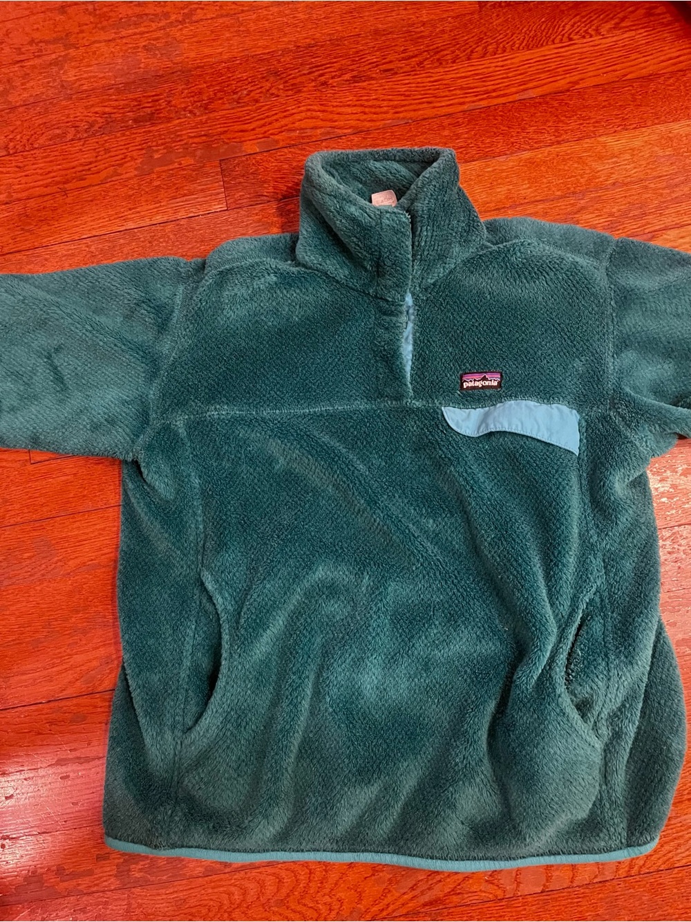 Patagonia Forest Green Fleece Half-Zip Pullover with Light Blue Trim